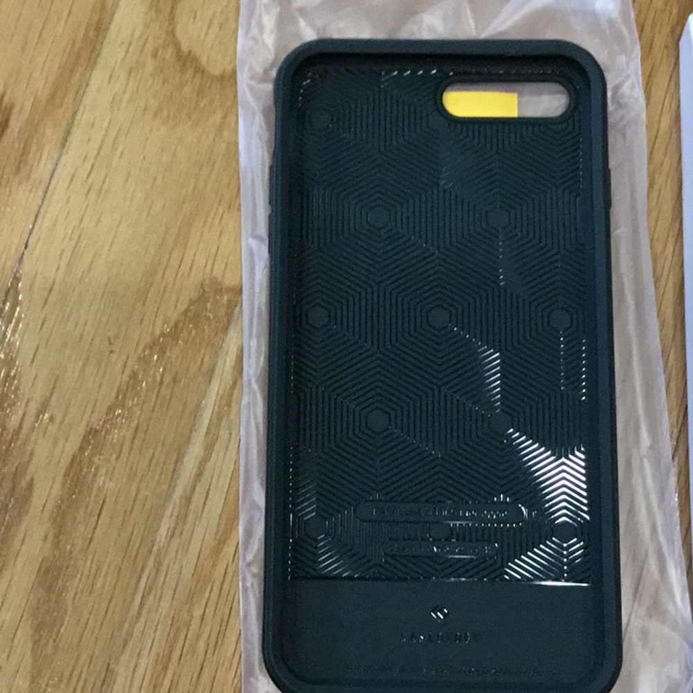 iPhone 8 Plus cases - Picture 4 of 4